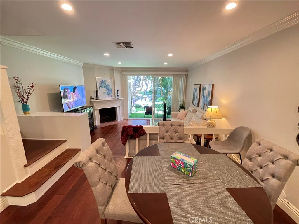 249 Pineview, Irvine, CA 92620 photo 2