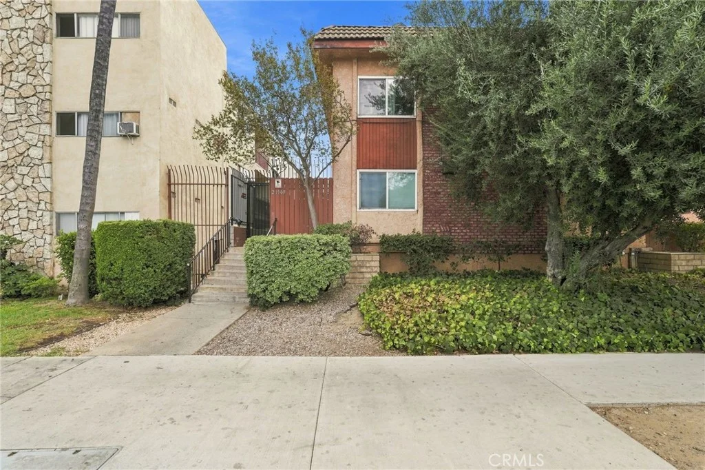 21900 Roscoe Boulevard Unit 8, Canoga Park, CA 91304
