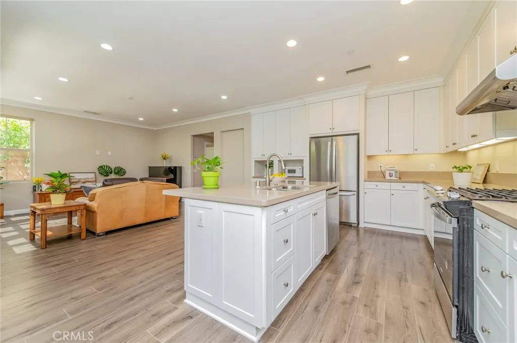 Additional image 11 of 167 Overbrook, Irvine, CA 92620