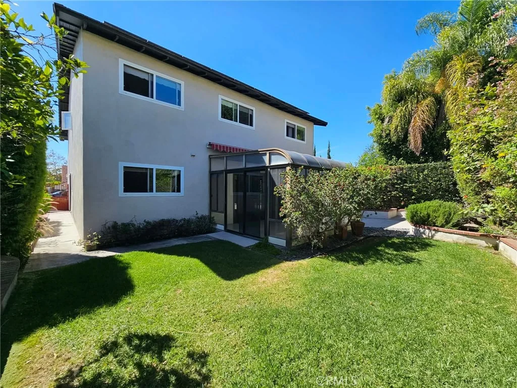 17110 Los Robles Cir, Fountain Valley, CA 92708