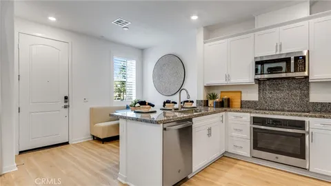 2832 E Schumacher Paseo, Ontario, CA MLS: SW25092566