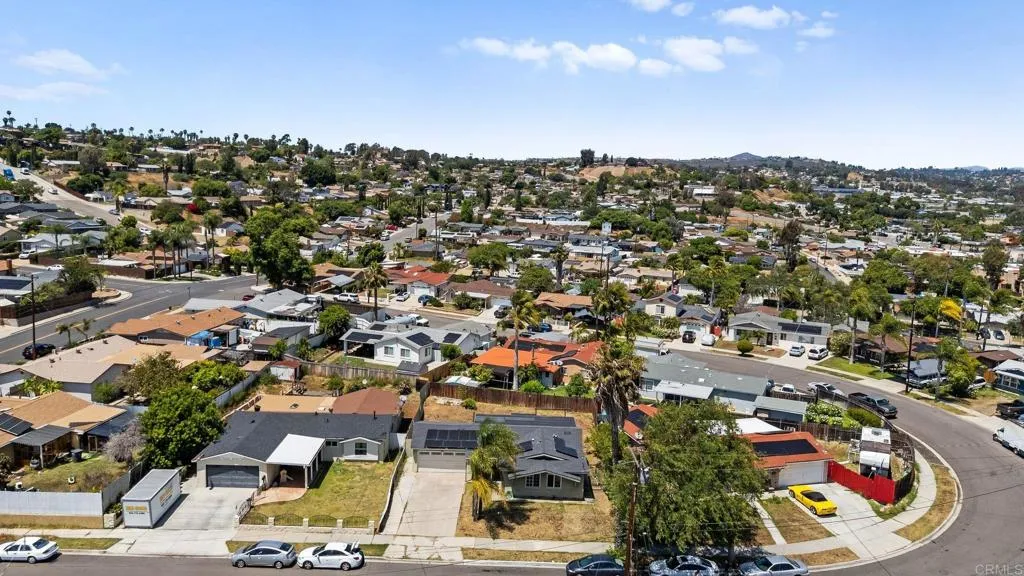 8820 Ellenwood Circle, Spring Valley, CA 91977