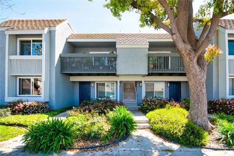40 Eagle Pt, Irvine, CA MLS: OC25063313
