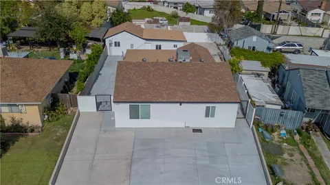 11917 Burton Street, North Hollywood, CA MLS: BB25069692