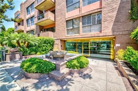 234 S Gale Drive Unit 308, Beverly Hills, CA MLS: SR25010931