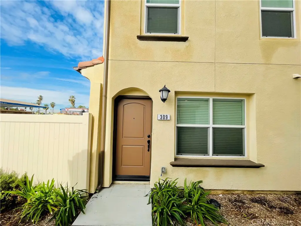 309 S Quadrilateral Way, Anaheim, CA 92802