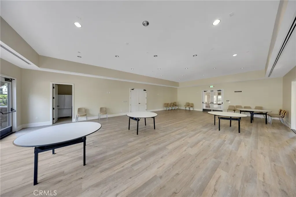 Additional image 111 of 126 Gulfstream, Irvine, CA 92620