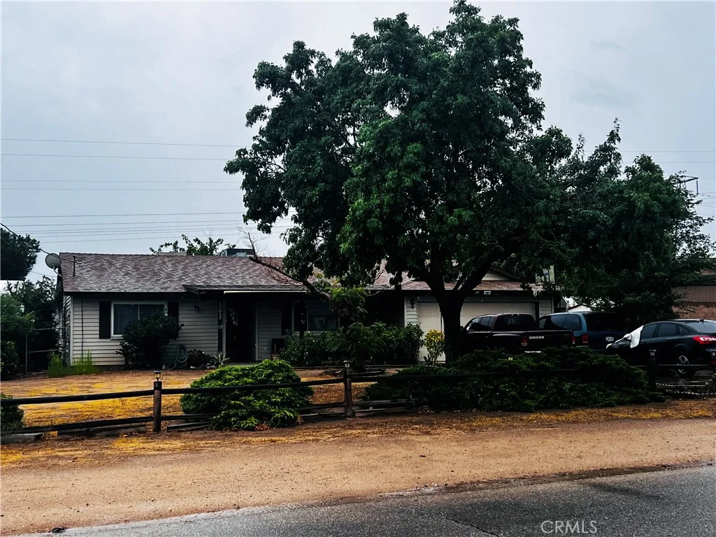 17817 Redding St, Hesperia, CA 92345 photo 4