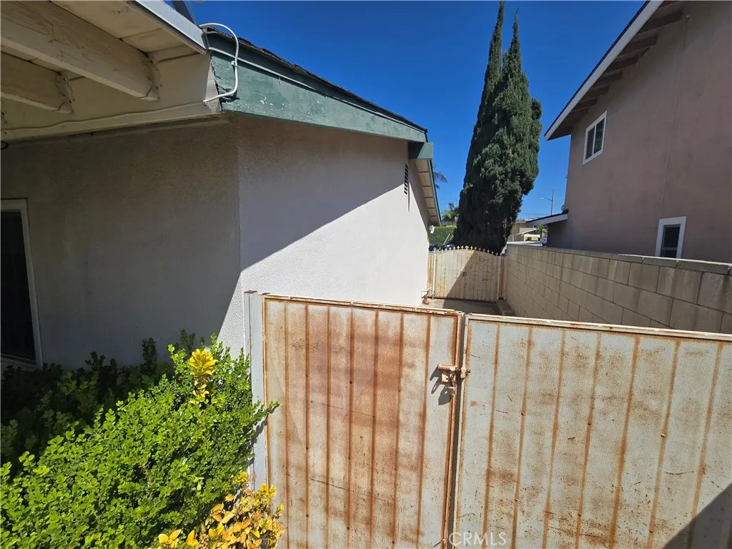 1430 W Hillandale Ave, La Habra, CA 90631