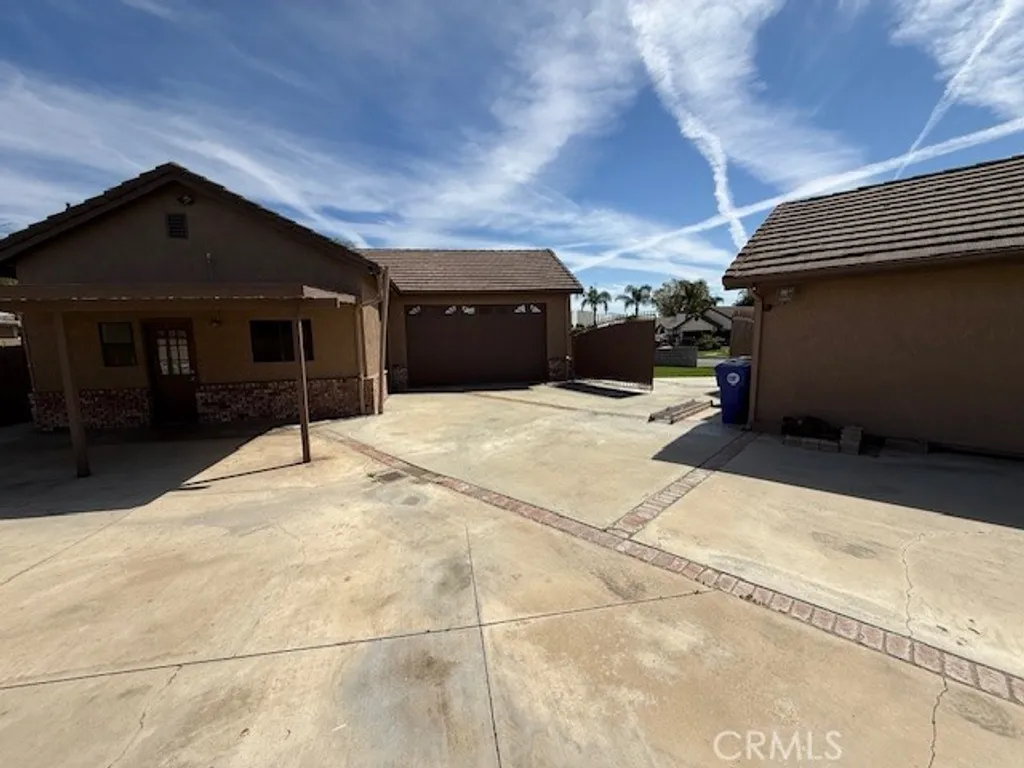 Additional image 35 of 19534 Kiningham Drive, Bloomington, CA 92316