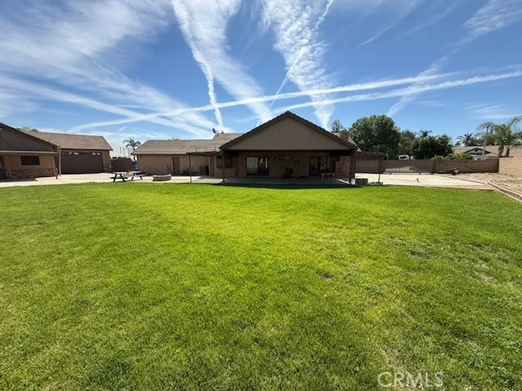 Additional image 32 of 19534 Kiningham Drive, Bloomington, CA 92316