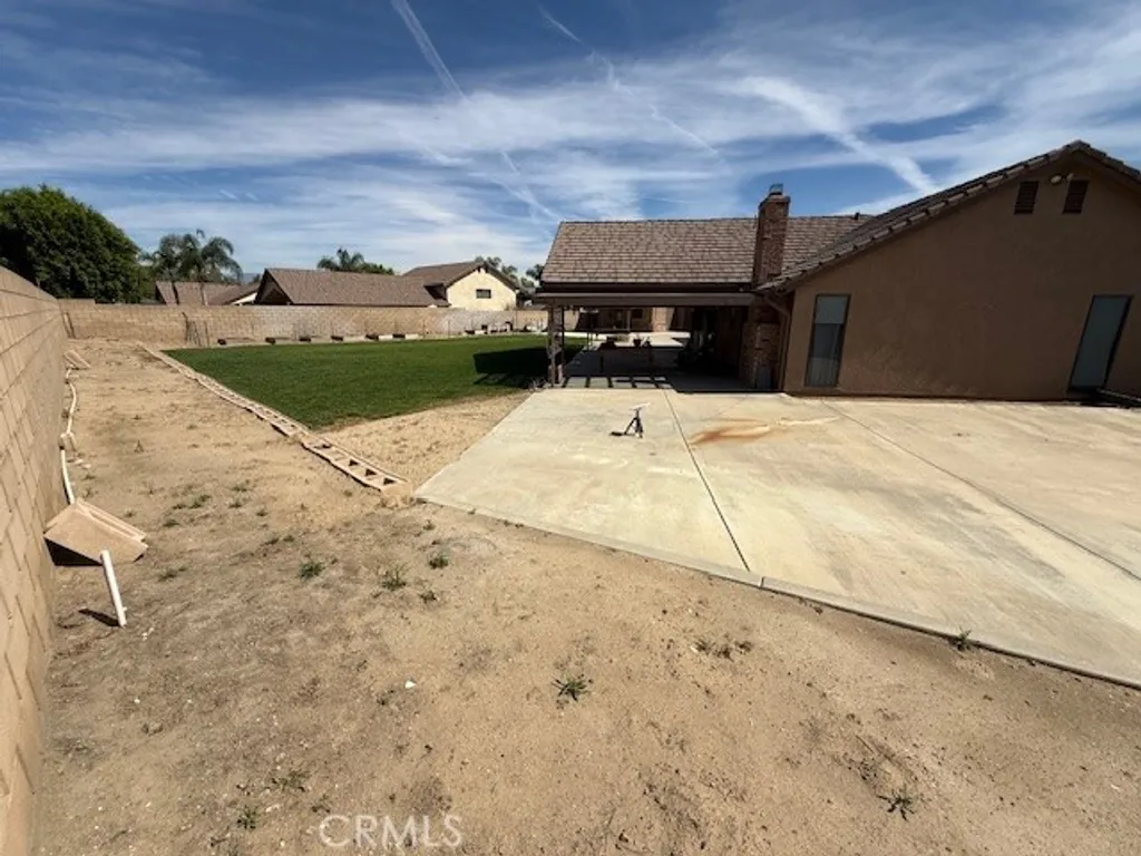 Additional image 31 of 19534 Kiningham Drive, Bloomington, CA 92316