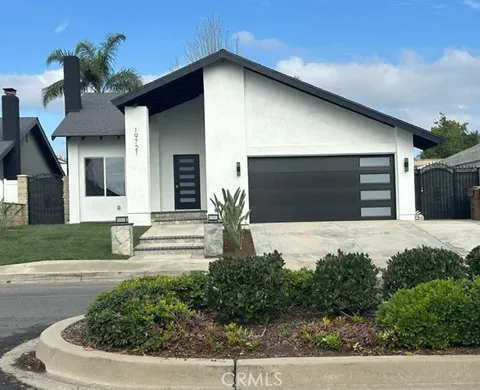 19721 Parkview Terrace Unit TE, Yorba Linda, CA MLS: PW24205611