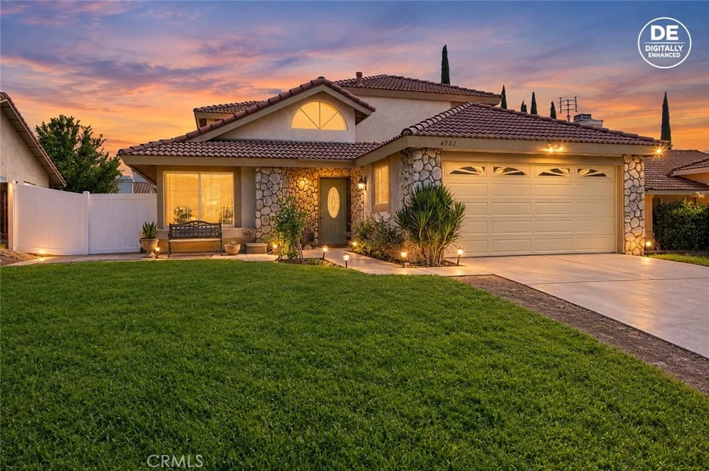 8732 Sandhill Dr, Riverside, CA 92508 photo 2