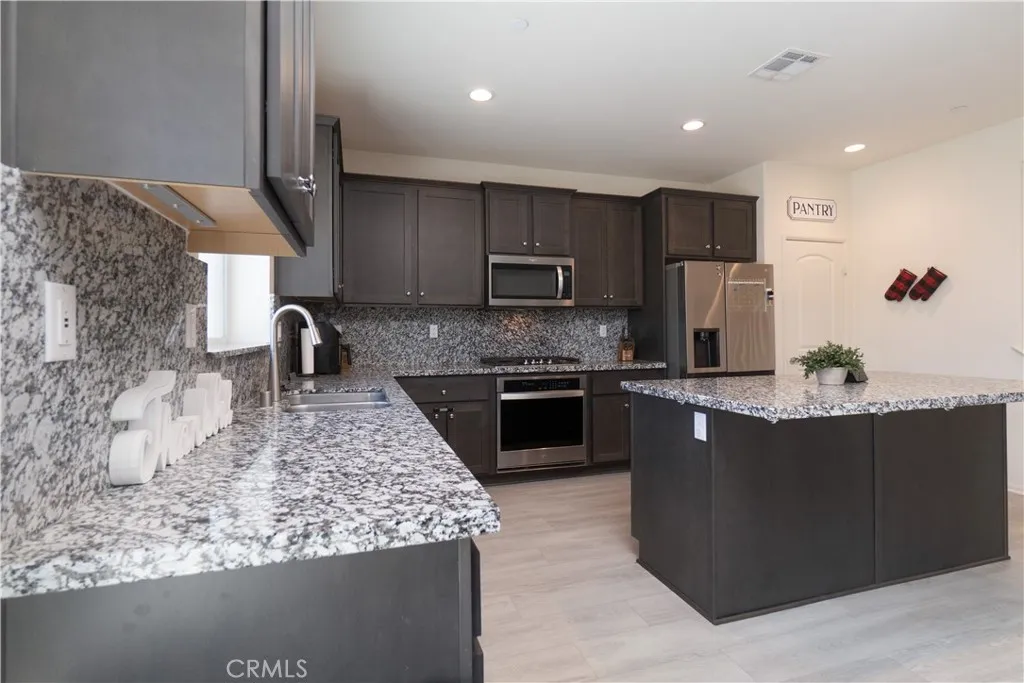 Additional image 48 of 11347 Quail Hollow Street, Victorville, CA 92392