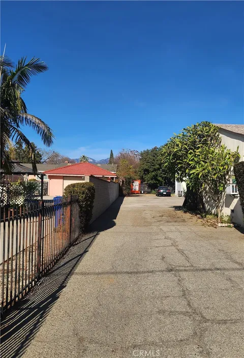 10333 Olive Street, Temple City, CA MLS: AR25003936