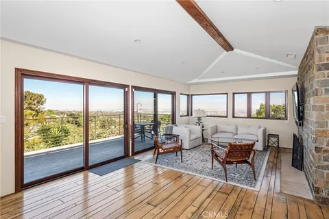 27089 Sunnyridge Road, Palos Verdes Peninsula, CA MLS: SB25079354
