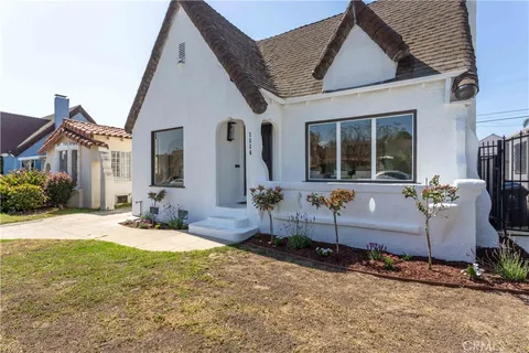 1116 W 80th Street, Los Angeles, CA MLS: PW25113150