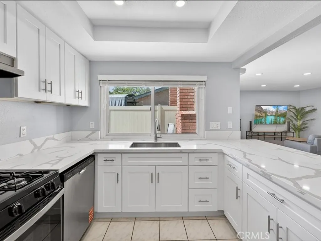 Additional image 2 of 5442 Villa Way Unit 4, Cypress, CA 90630