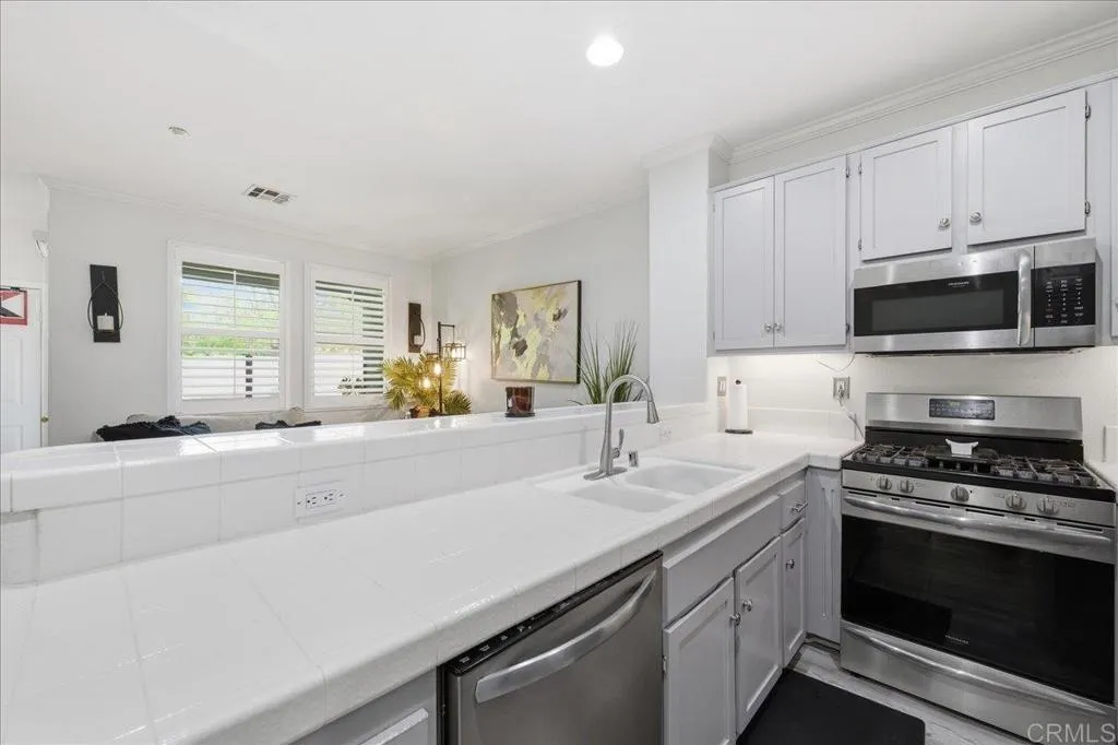 Additional image 3 of 2725 Apricot Court, Chula Vista, CA 91915