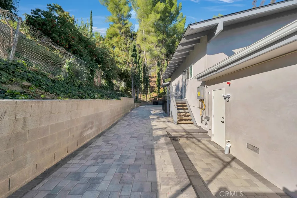 Additional image 80 of 19653 Valdez Drive, Tarzana, CA 91356