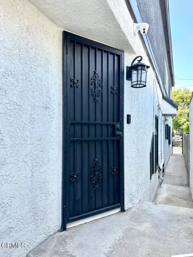 Additional image 49 of 2117 9th Avenue, Los Angeles, CA 90018