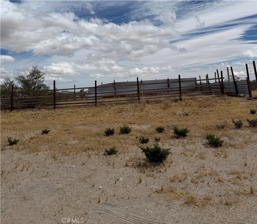Additional image 17 of 9511 Anza Trl, Lucerne Valley, CA 92356