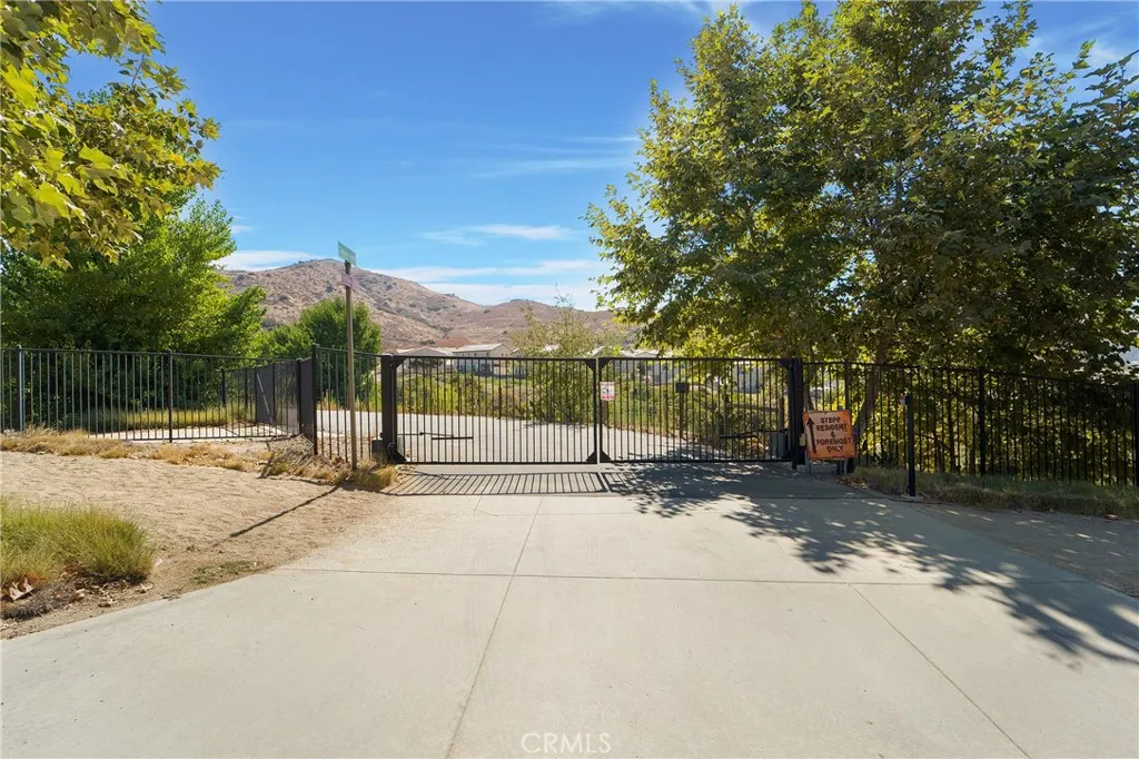 Additional image 3 of 11085 Canyon Circle, Corona, CA 92883