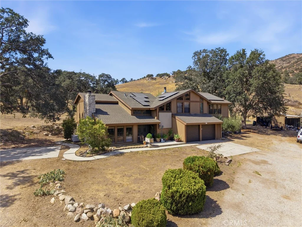 26001 Bear Valley Rd, Tehachapi, CA 93561 photo 5