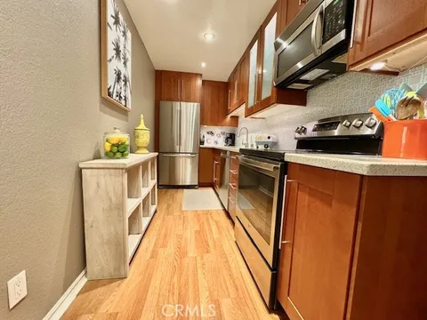 2810 N Arcadia Court Unit 208, Palm Springs, CA MLS: SB24244454