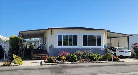 340 Borrego Avenue Unit 93, Oxnard, CA MLS: SR25109252