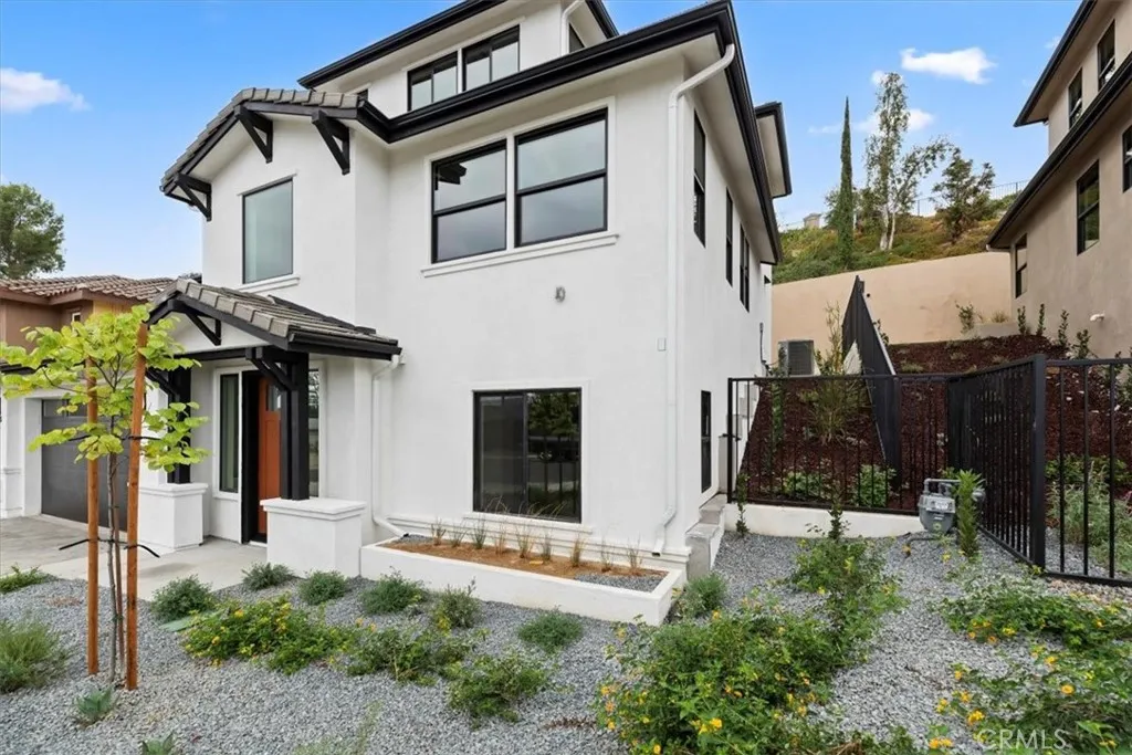 Additional image 3 of 943 N Avenue 66, Los Angeles, CA 90042