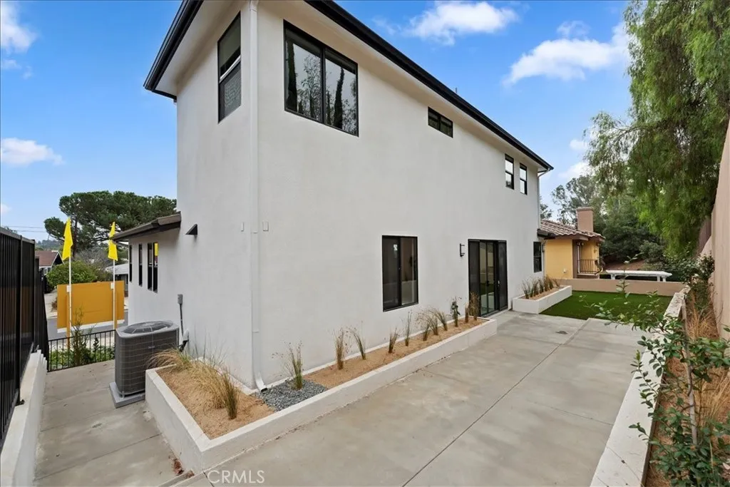 Additional image 115 of 943 N Avenue 66, Los Angeles, CA 90042