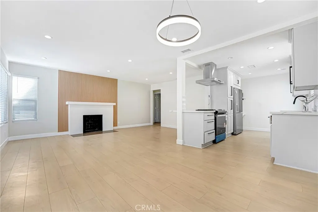 Additional image 7 of 18216 Hartland Street, Reseda, CA 91335