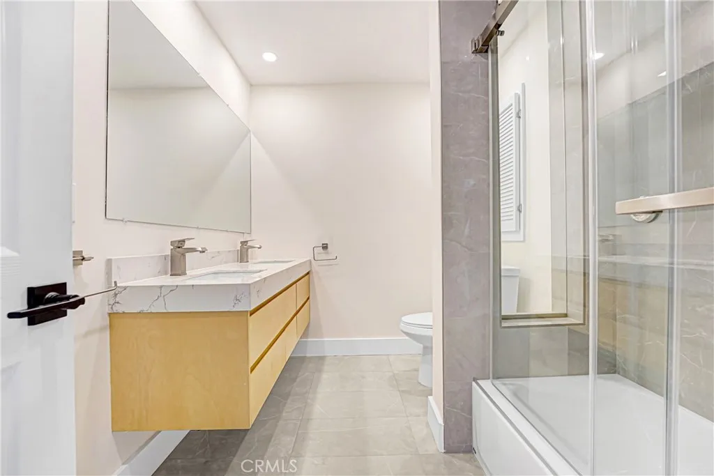 Additional image 17 of 18216 Hartland Street, Reseda, CA 91335