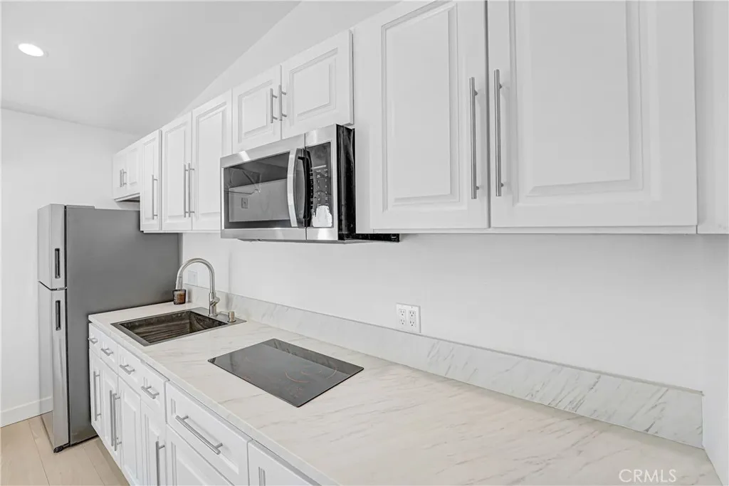 Additional image 59 of 18216 Hartland Street, Reseda, CA 91335