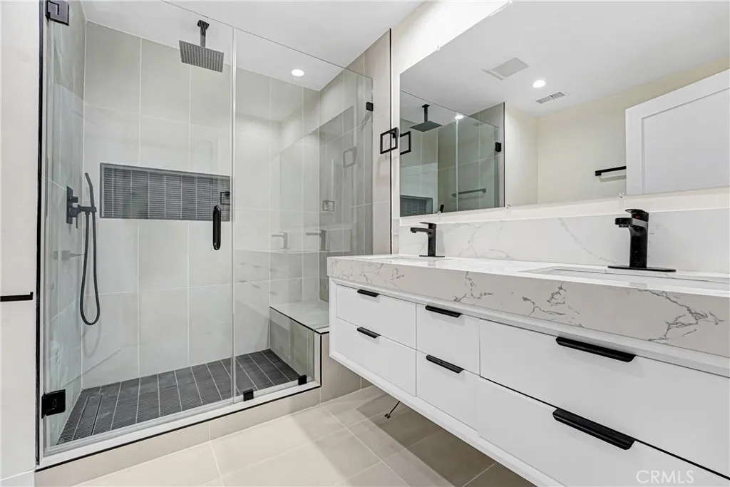 Additional image 16 of 18216 Hartland Street, Reseda, CA 91335