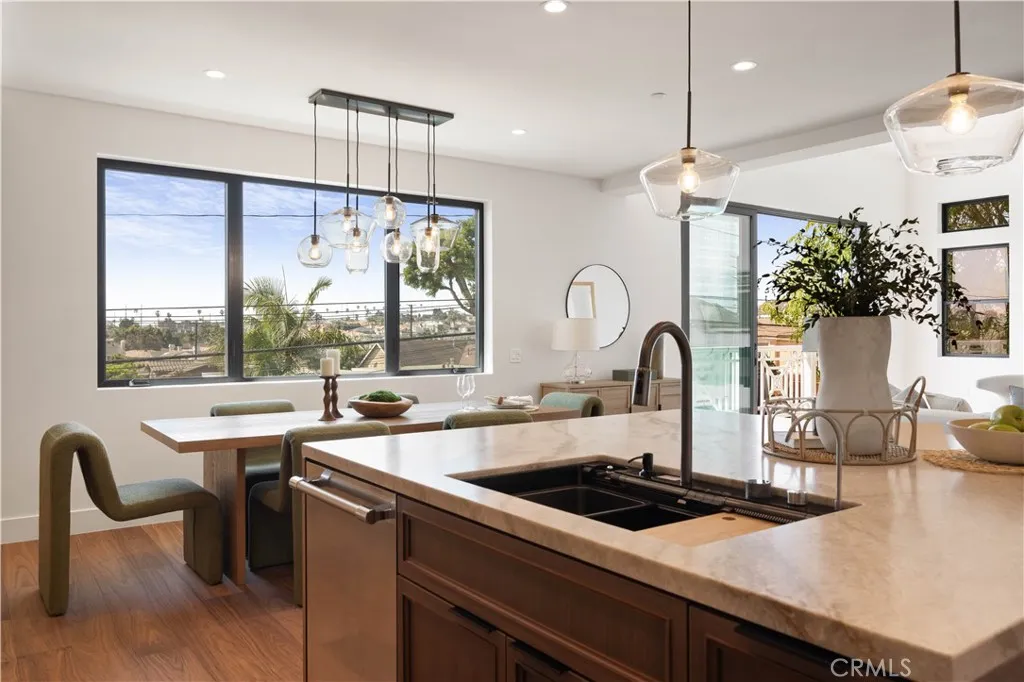 Additional image 13 of 2111 Clark Ln Unit A, Redondo Beach, CA 90278