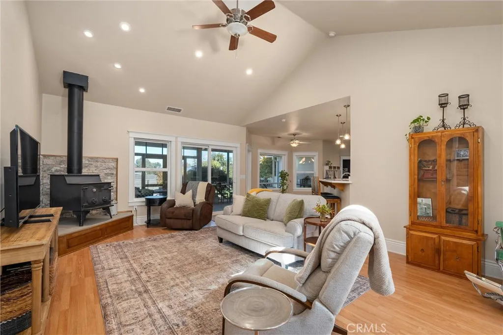 Additional image 13 of 2286 White Dr, Durham, CA 95938