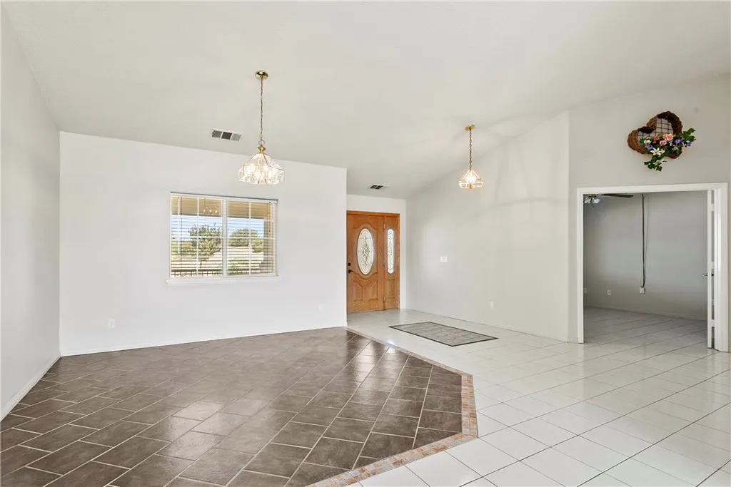 Additional image 8 of 8379 Beaver Ave, Phelan, CA 92371