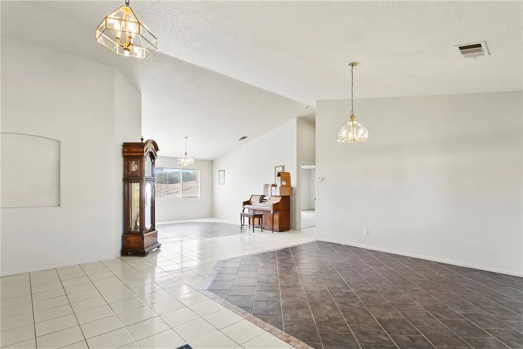 Additional image 6 of 8379 Beaver Ave, Phelan, CA 92371