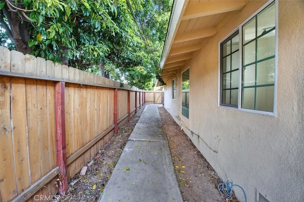 1752 Sierra Alta Dr, Santa Ana, CA 92705