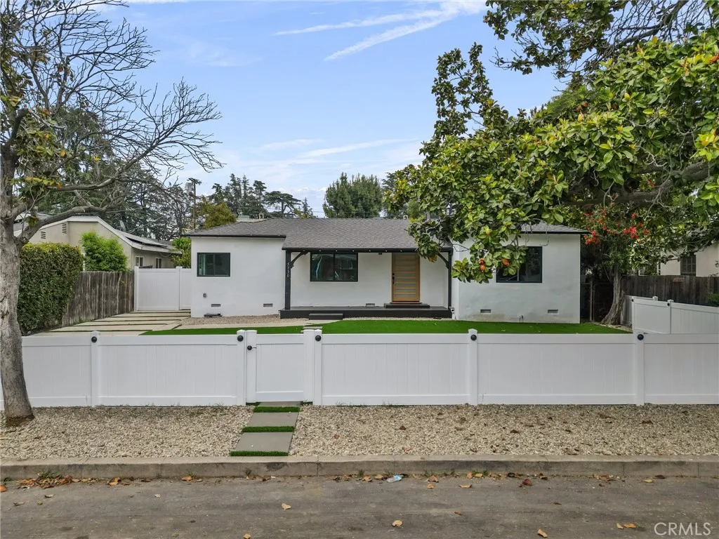 5730 Stansbury Ave  