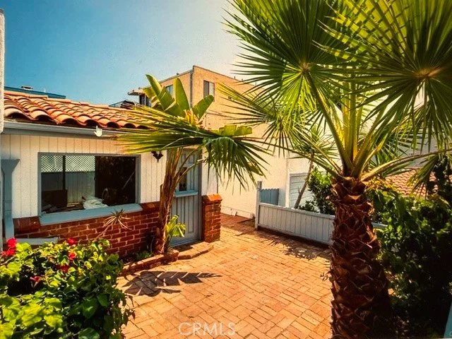 308 40th St Unit E, Manhattan Beach, CA 90266 photo 2