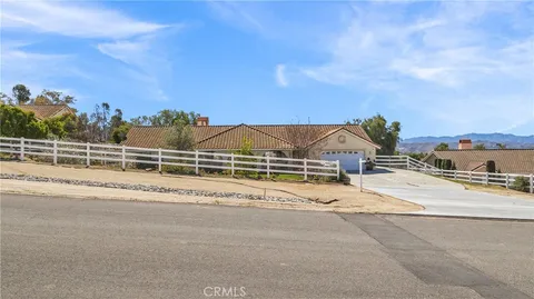 18365 Mariposa Avenue, Riverside, CA MLS: IG25047556