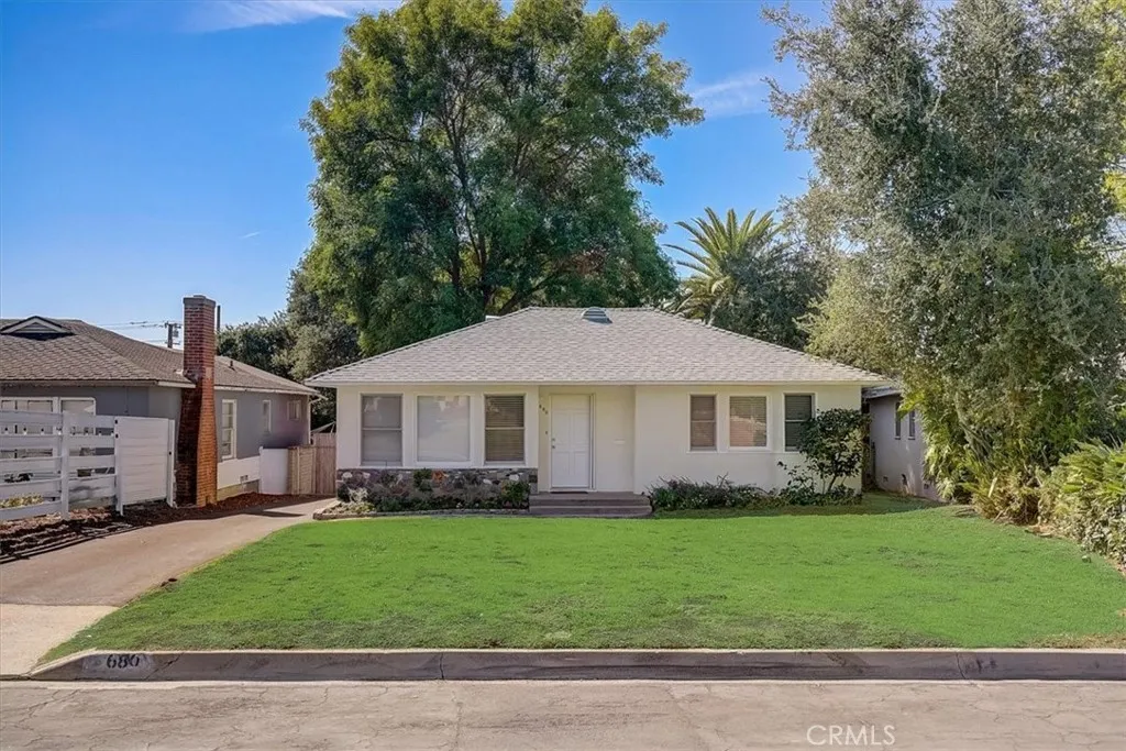 680 W Calaveras Street, Altadena, CA 91001