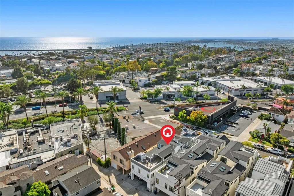418 Larkspur Ave, Newport Beach, CA 92625