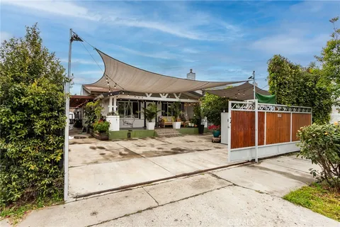 1102 W 53rd Street, Los Angeles, CA MLS: PW25085323