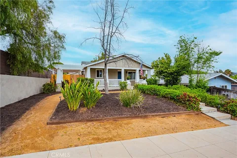 807 W Pottery Street, Lake Elsinore, CA MLS: SW25093213