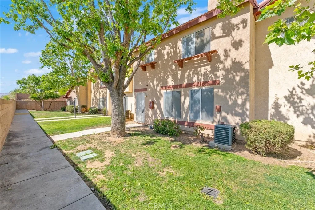 Additional image 4 of 1750 E Avenue Q14 Unit 17, Palmdale, CA 93550
